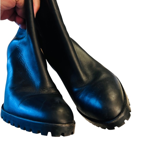 Gianvito Rossi Heel Leather Bootie Size 40 1/2 Made in Italy Zipper Side Closure - Picture 9 of 13